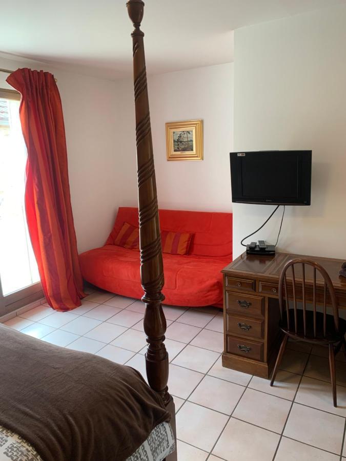 Bed and Breakfast Le Saint-Hilaire Екстер'єр фото