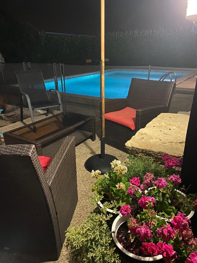 Bed and Breakfast Le Saint-Hilaire Екстер'єр фото